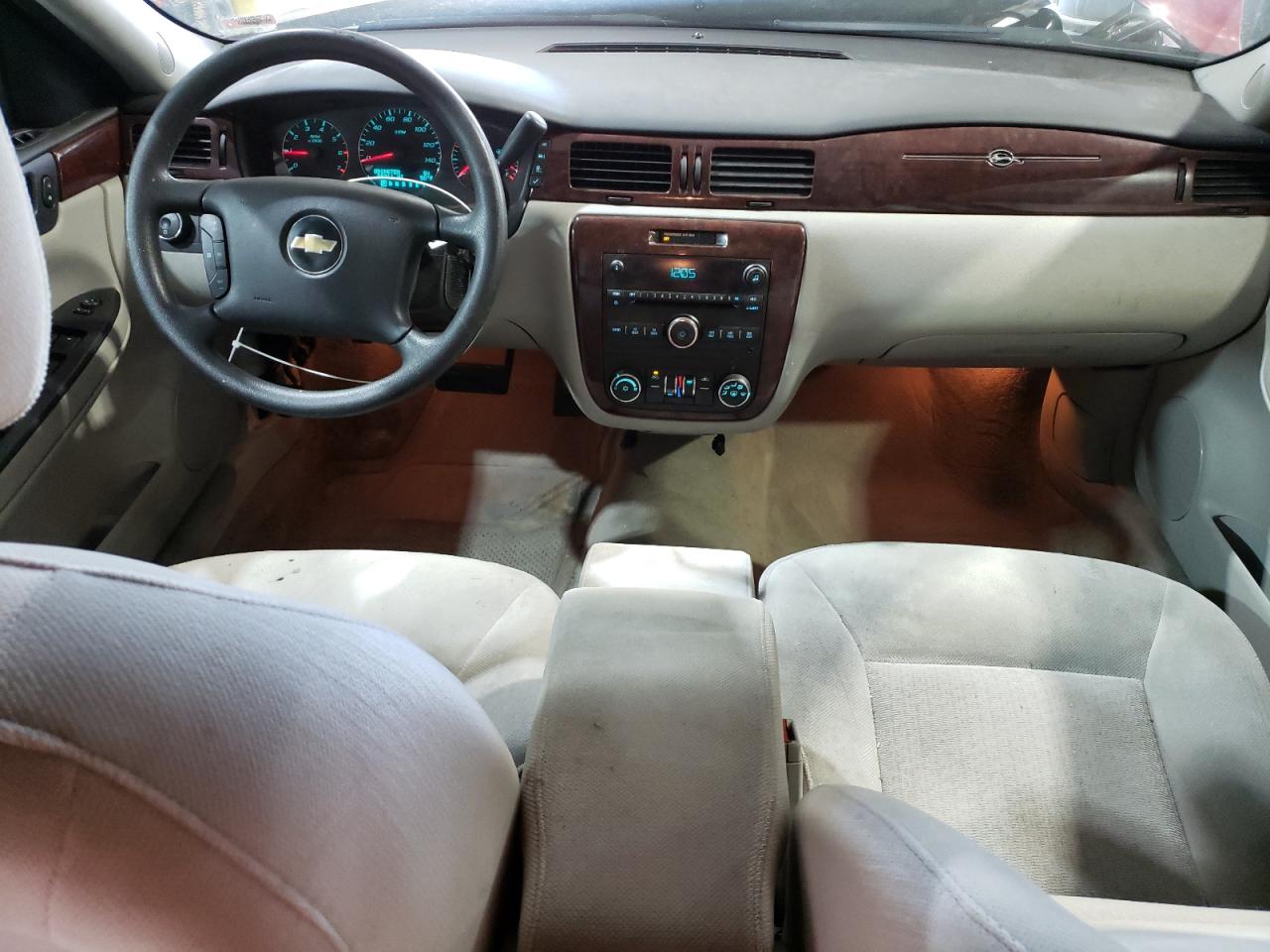 2009 Chevrolet Impala - Image 8