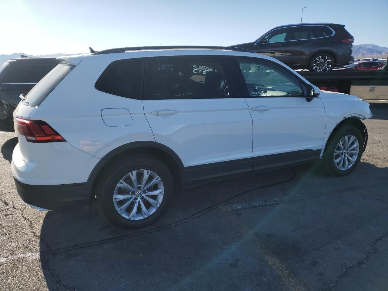 2020 Volkswagen Tiguan - Image 3
