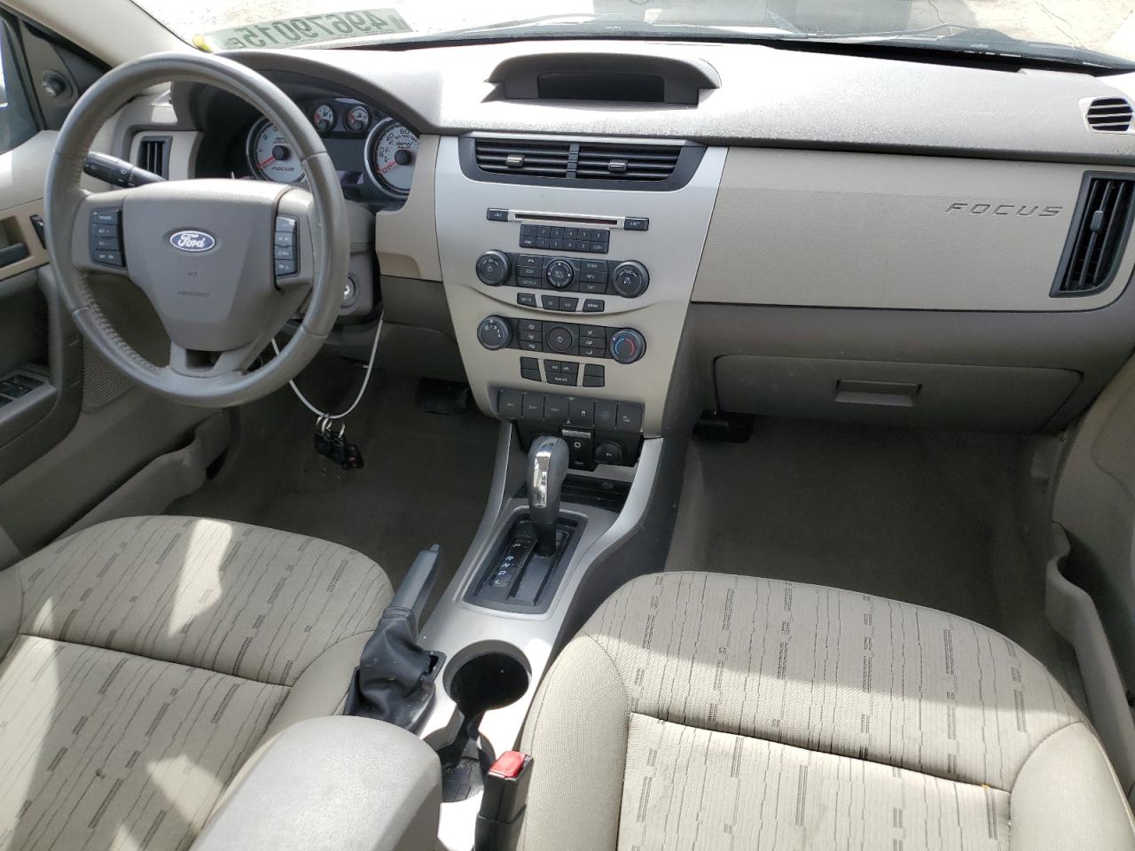 2010 Ford Focus - Image 8