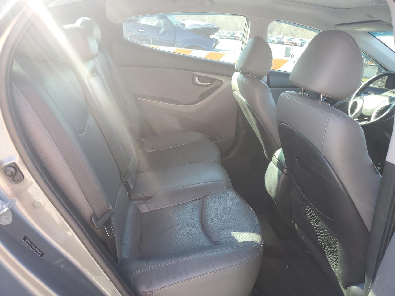 2014 Hyundai Elantra - Image 10