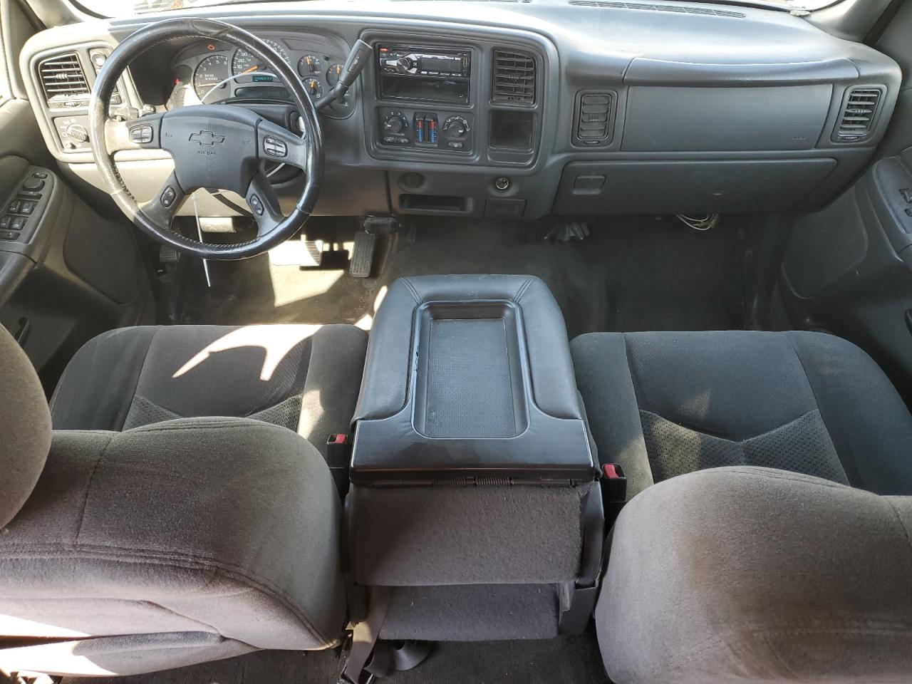 2005 Chevrolet Silverado - Image 8