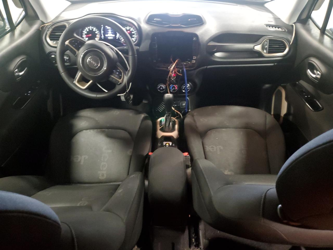 2017 Jeep Renegade - Image 8