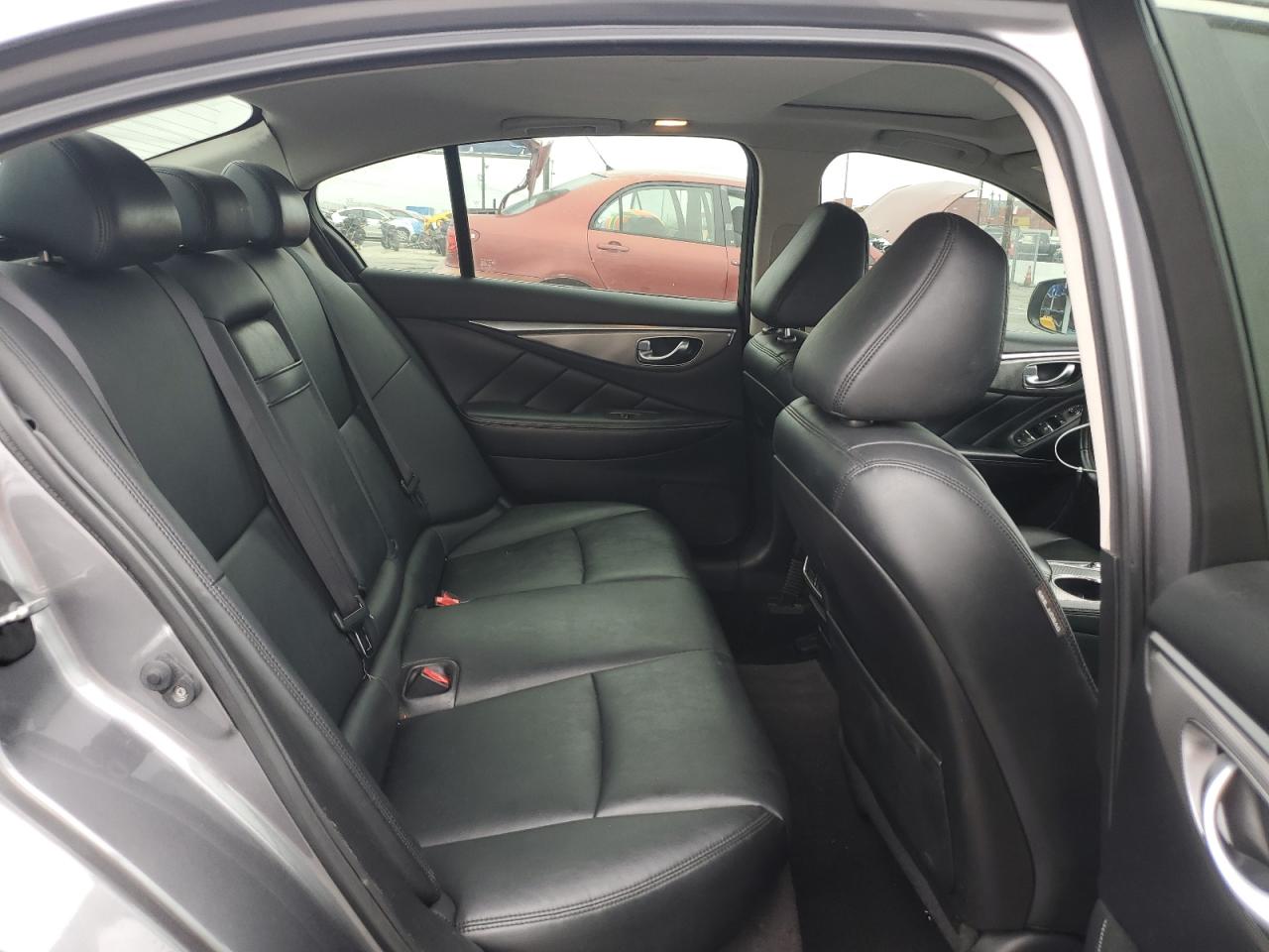 2015 Infiniti Q50 - Image 11