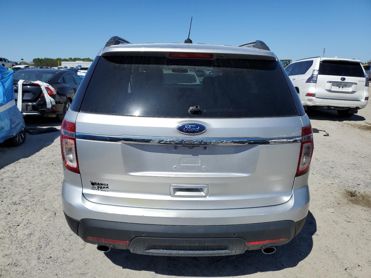 2015 Ford Explorer - Image 6