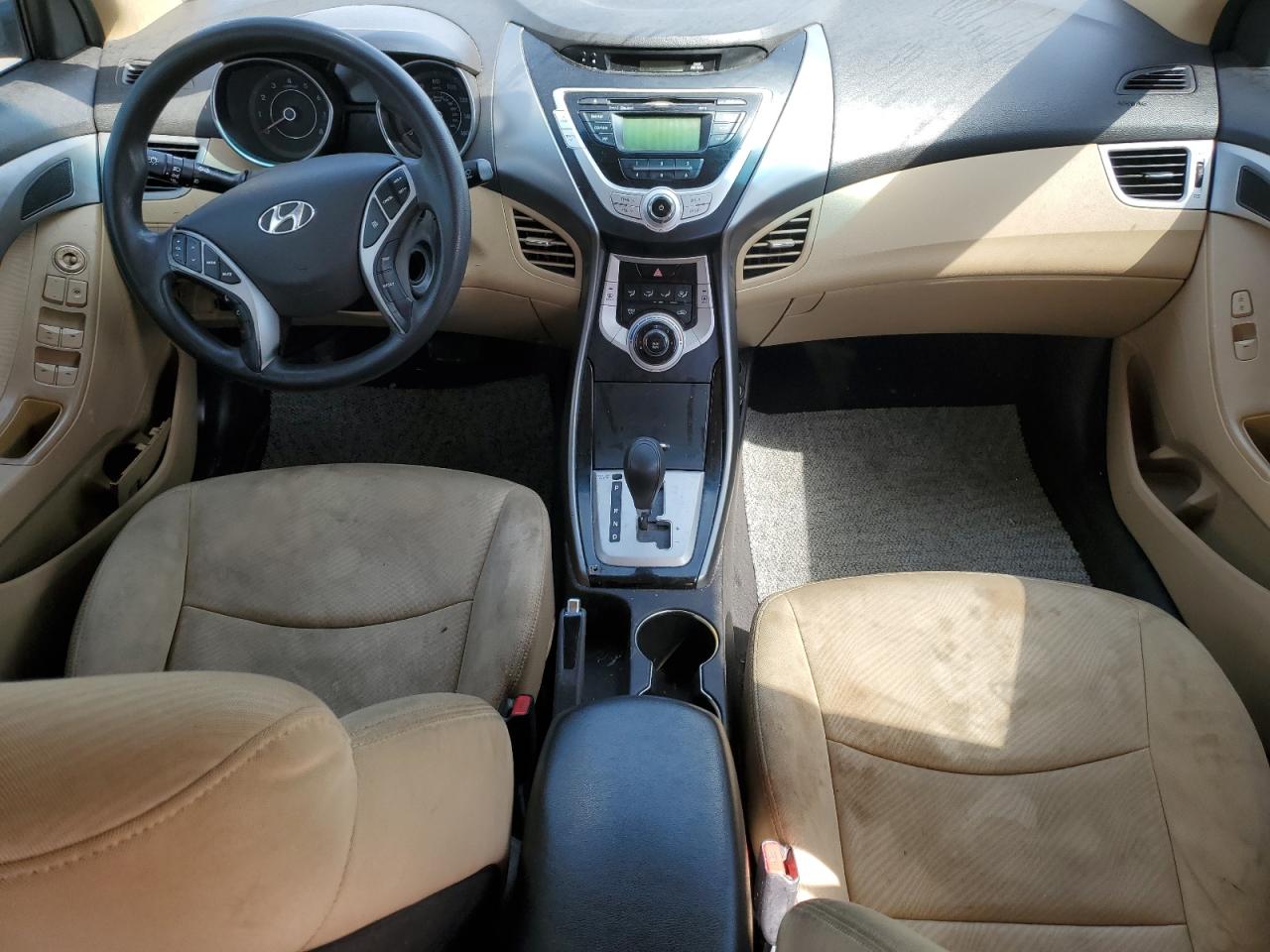 2012 Hyundai Elantra - Image 8