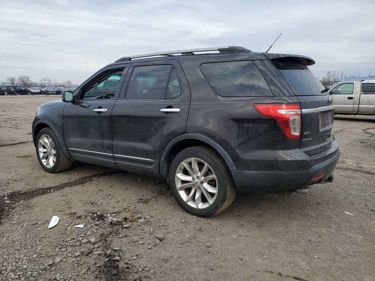 2014 Ford Explorer - Image 2