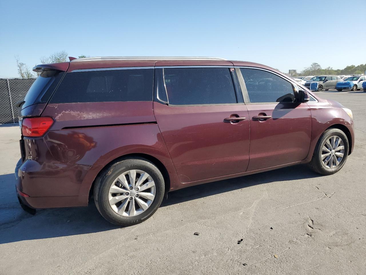 2015 Kia Sedona - Image 3
