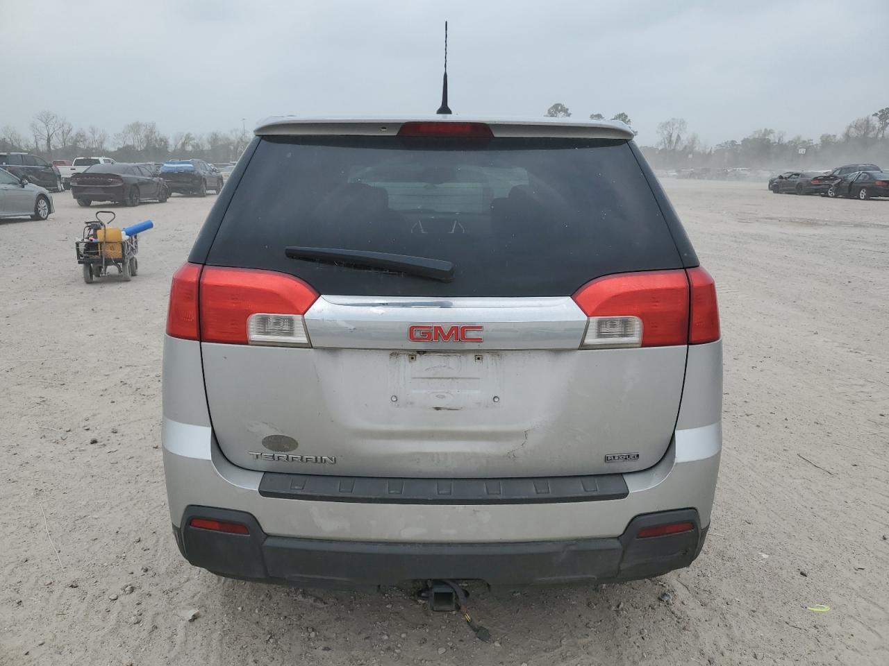 2012 GMC Terrain - Image 6