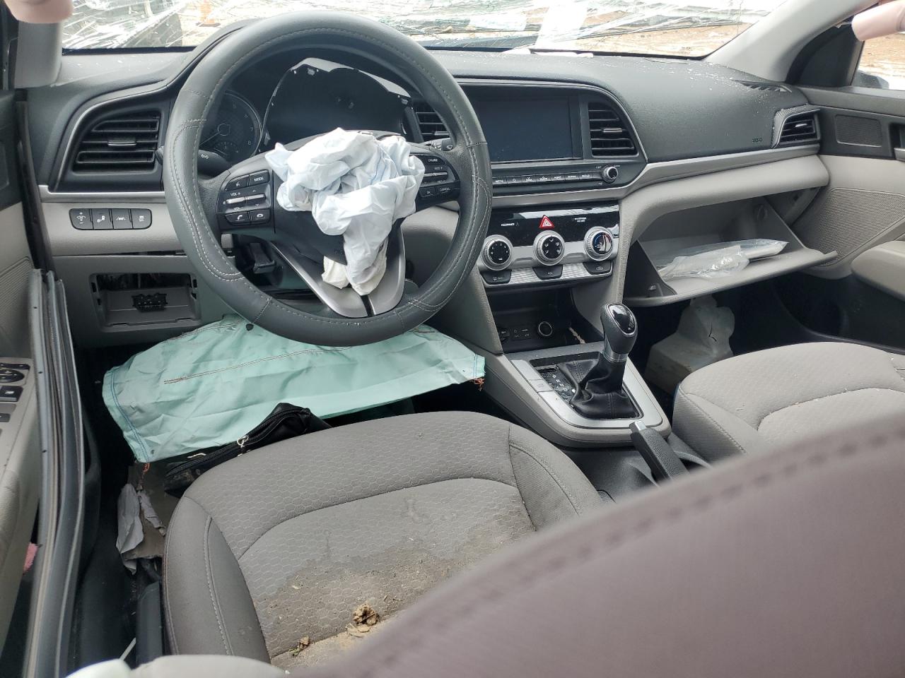 2019 Hyundai Elantra - Image 8