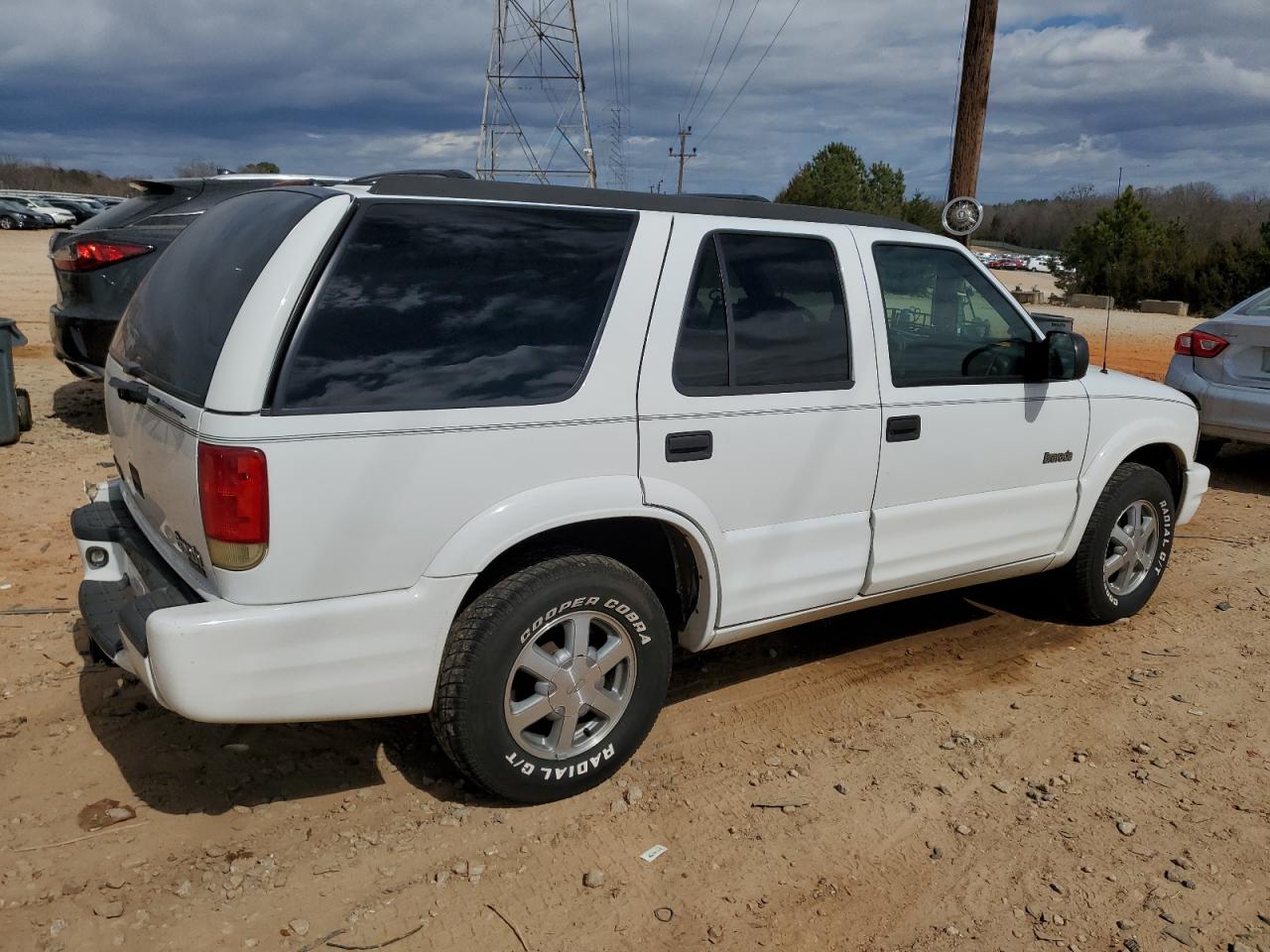 1999 Oldsmobile Bravada - Image 3