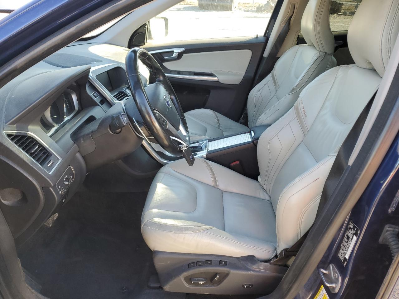 2015 Volvo XC60 - Image 7