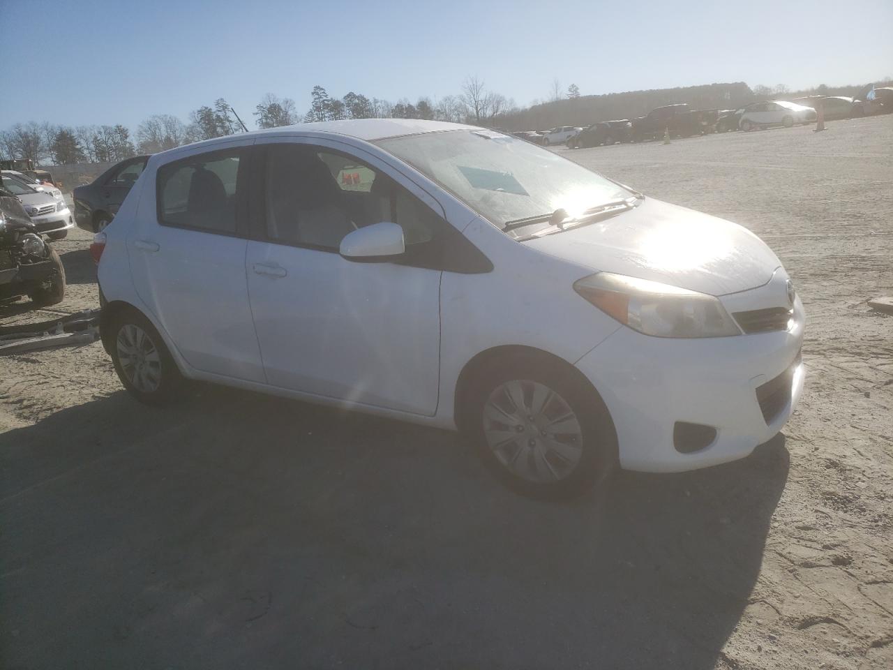 2013 Toyota Yaris - Image 4