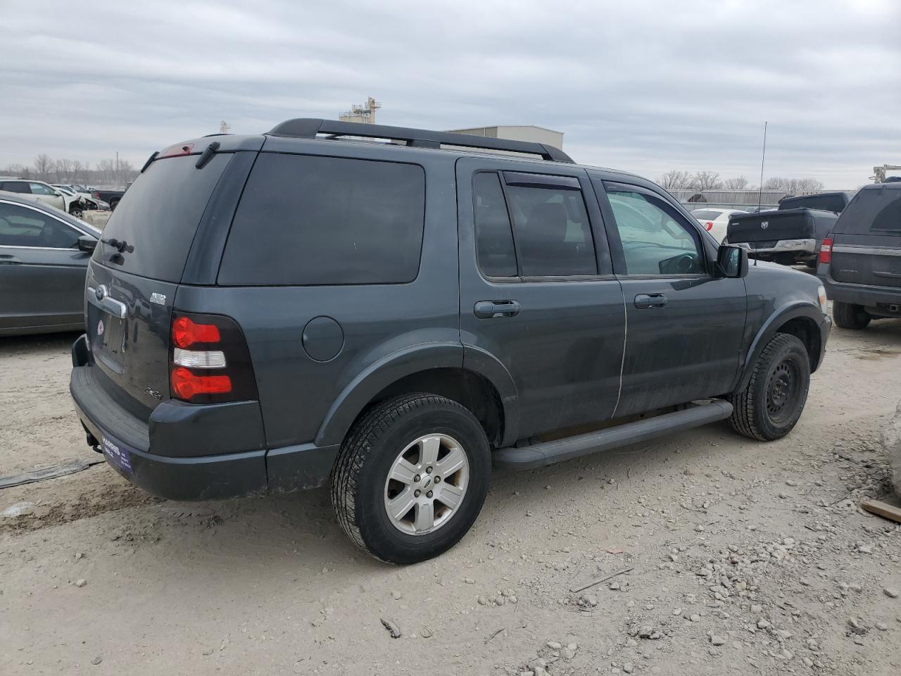 2010 Ford Explorer - Image 3