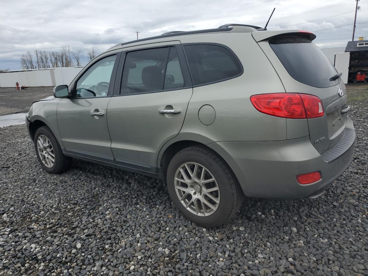 2009 Hyundai Santa Fe - Image 2