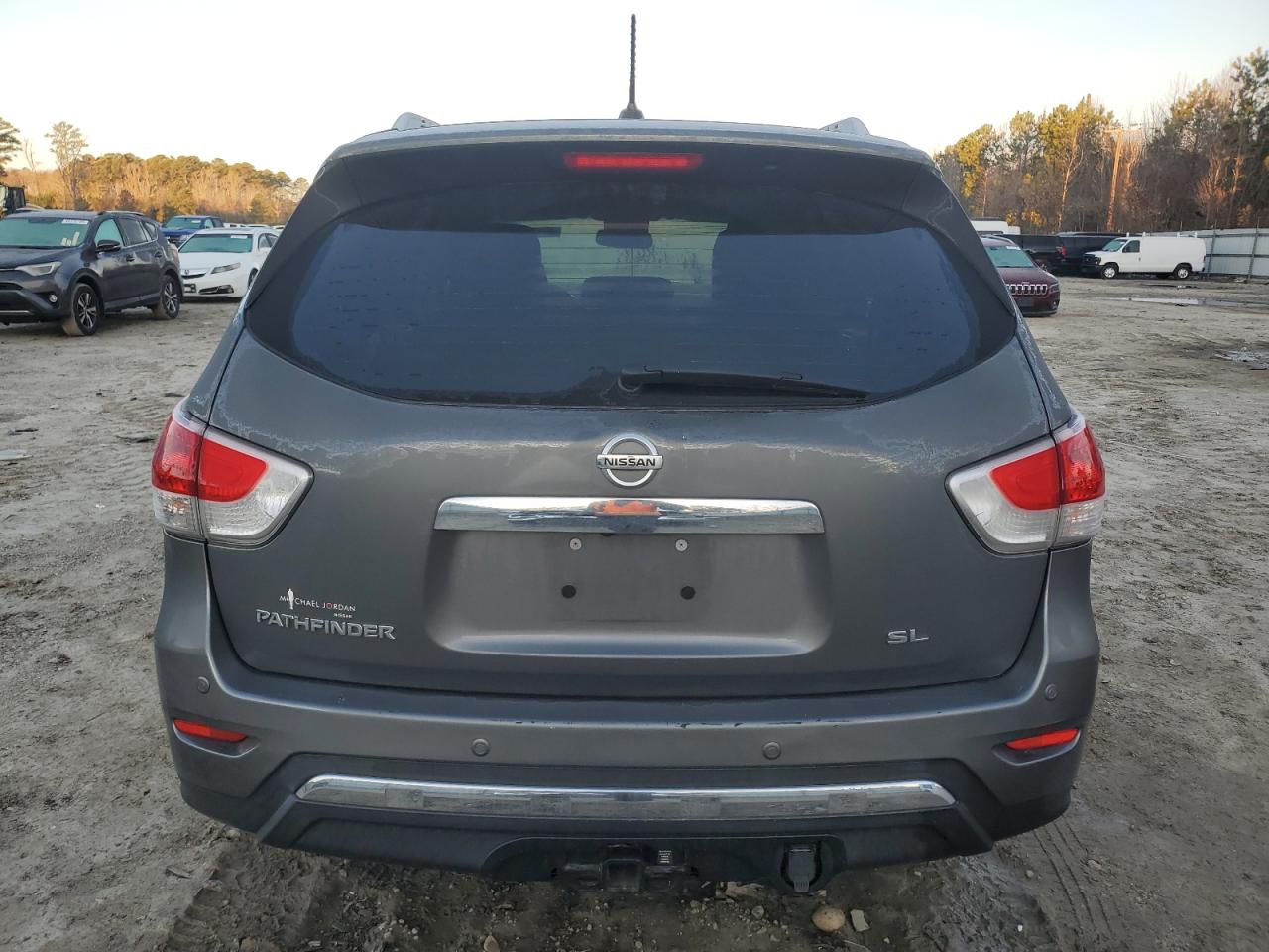 2015 Nissan Pathfinder - Image 6