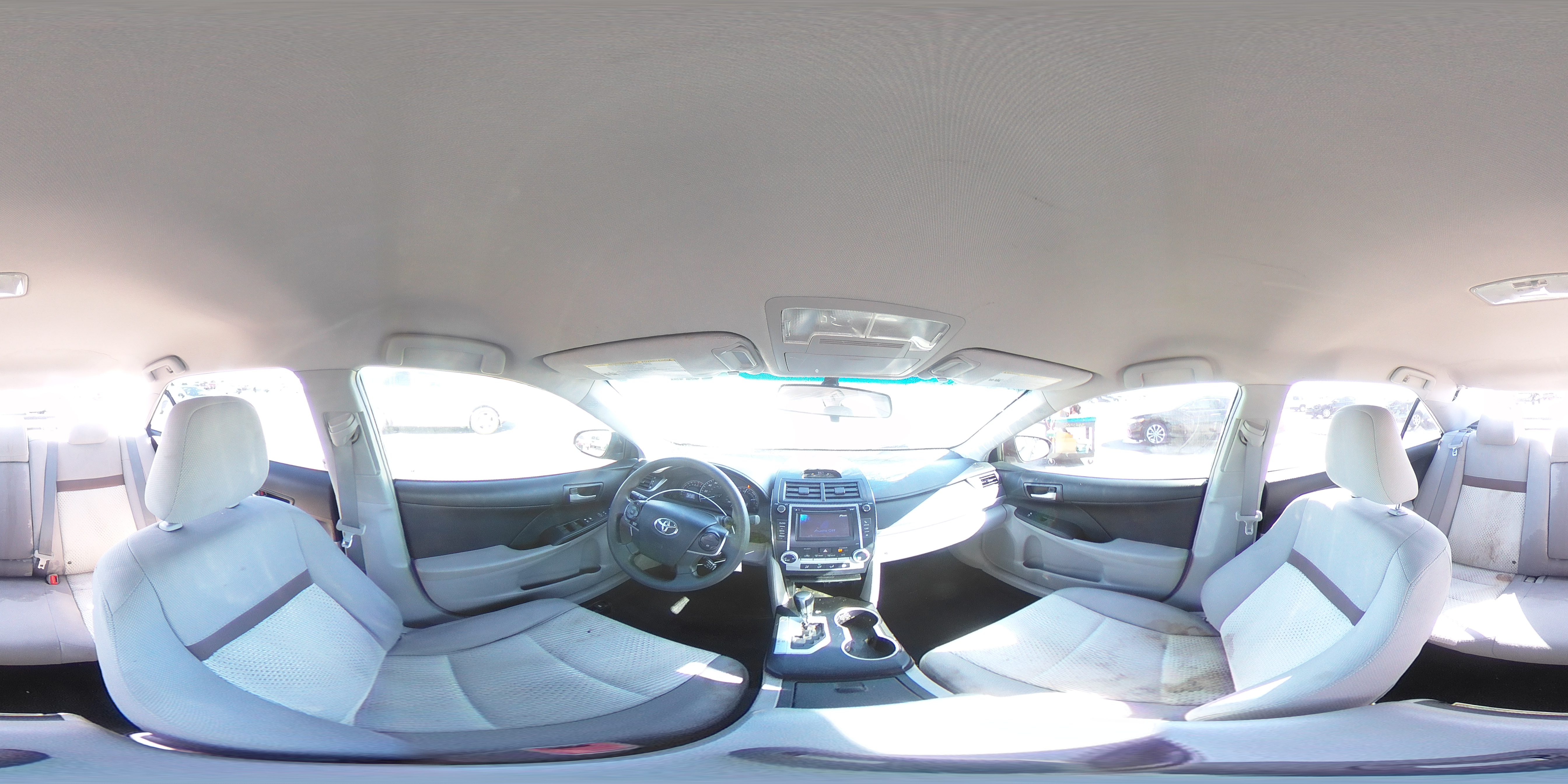 2013 Toyota Camry - Image 13