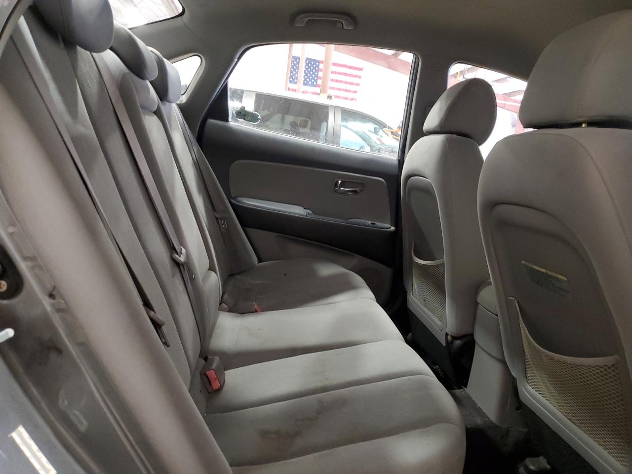 2010 Hyundai Elantra - Image 10