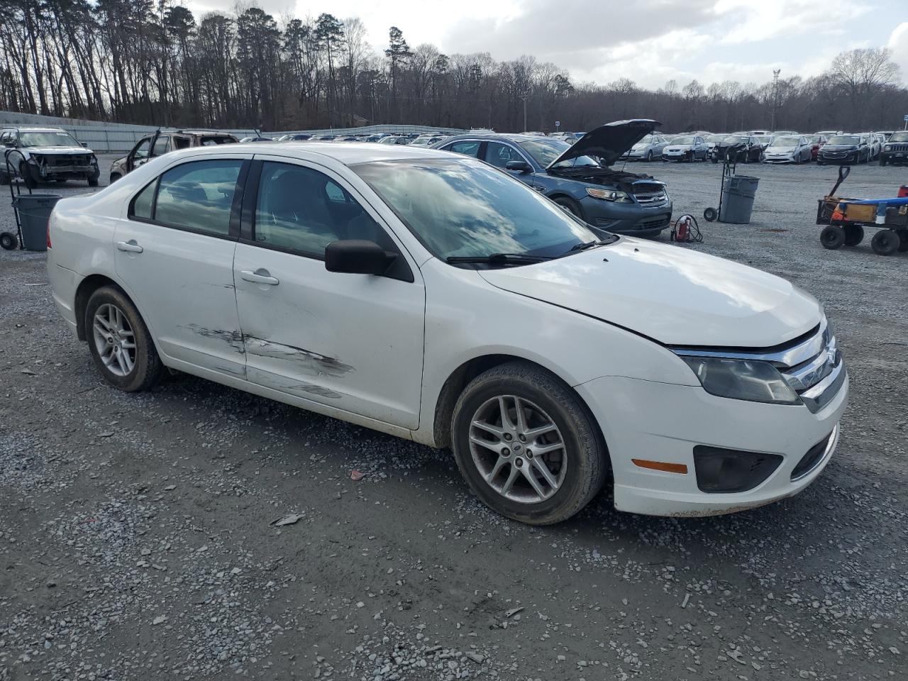 2010 Ford Fusion - Image 4