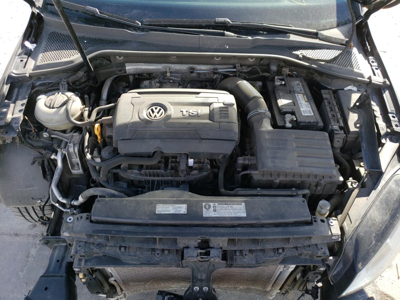 2017 Volkswagen Golf - Image 11