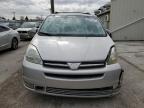 2004 Toyota Sienna Xle იყიდება Dyer-ში, IN - Front End