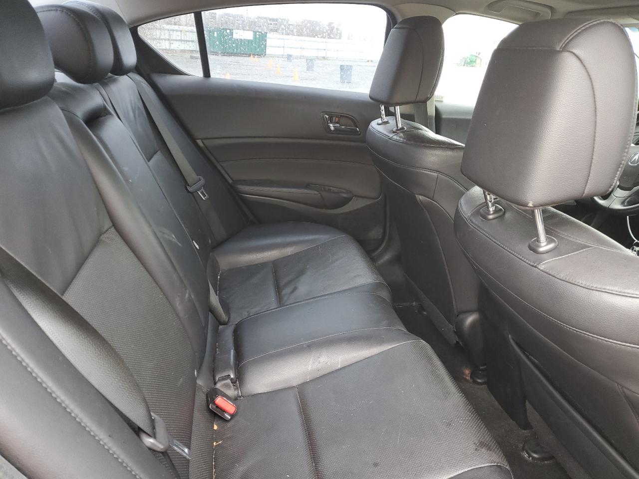 2014 Acura ILX - Image 10