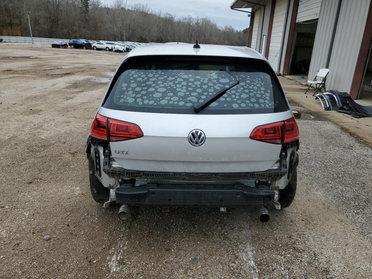 2016 Volkswagen GTI - Image 6