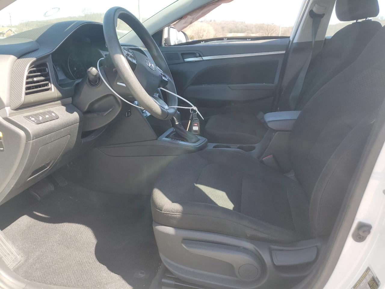 2019 Hyundai Elantra - Image 7