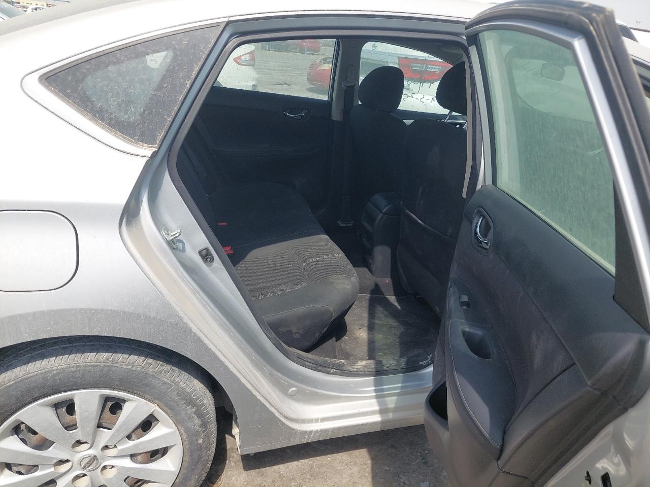 3N1AB7AP9JY336212 - 2018 Nissan Sentra - #47706775