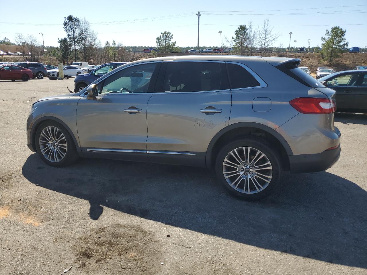 2016 Lincoln MKX - Image 2