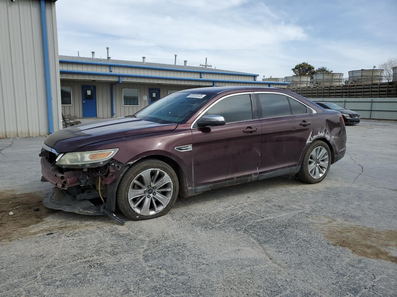 2011 Ford Taurus - Image 1