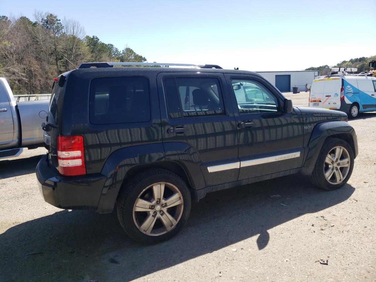 2012 Jeep Liberty (North America) - Image 3
