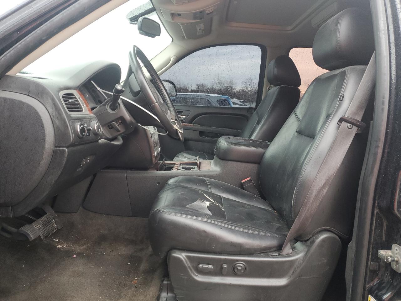 2010 Chevrolet Tahoe - Image 7
