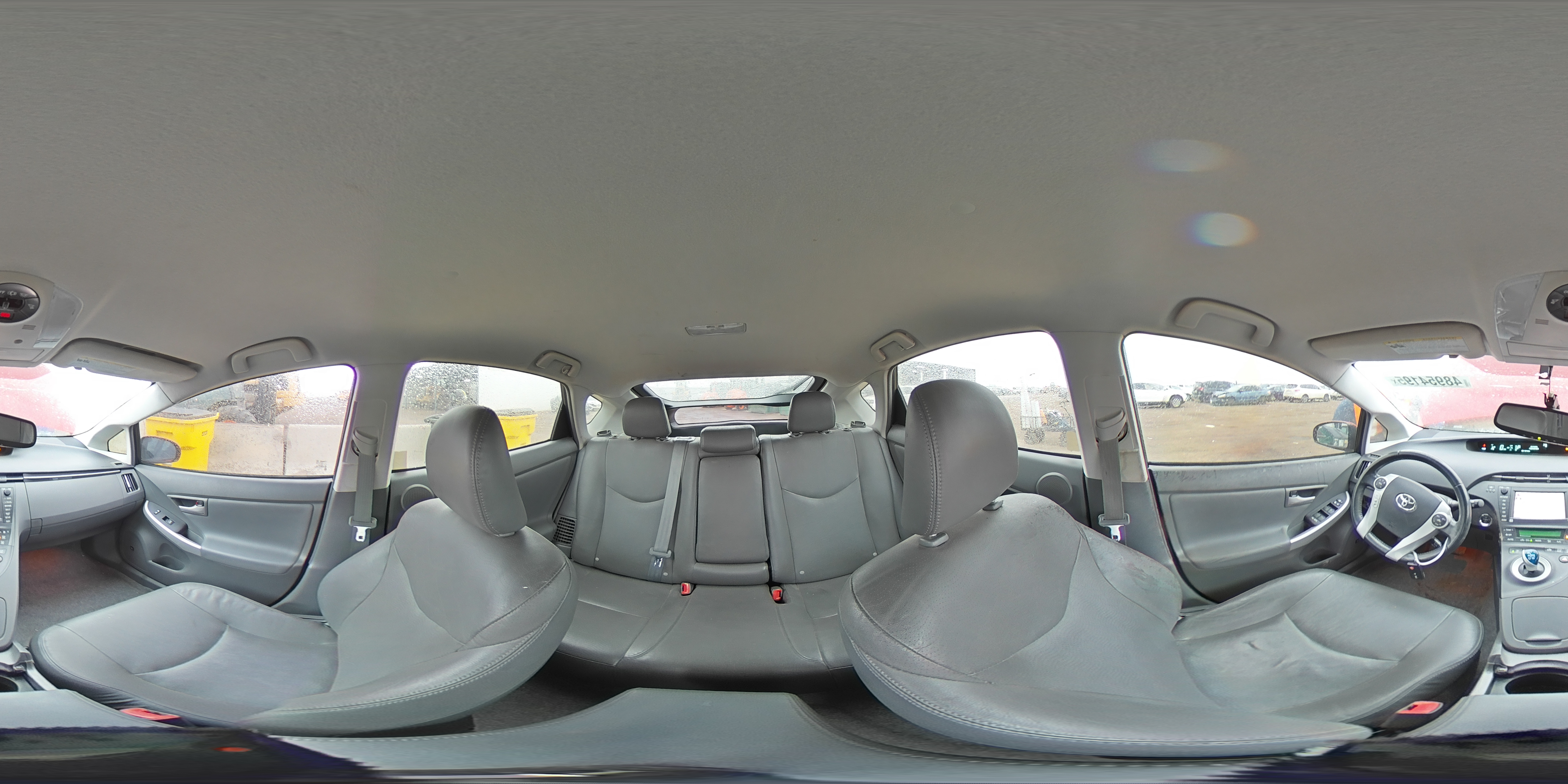 2011 Toyota Prius - Image 13