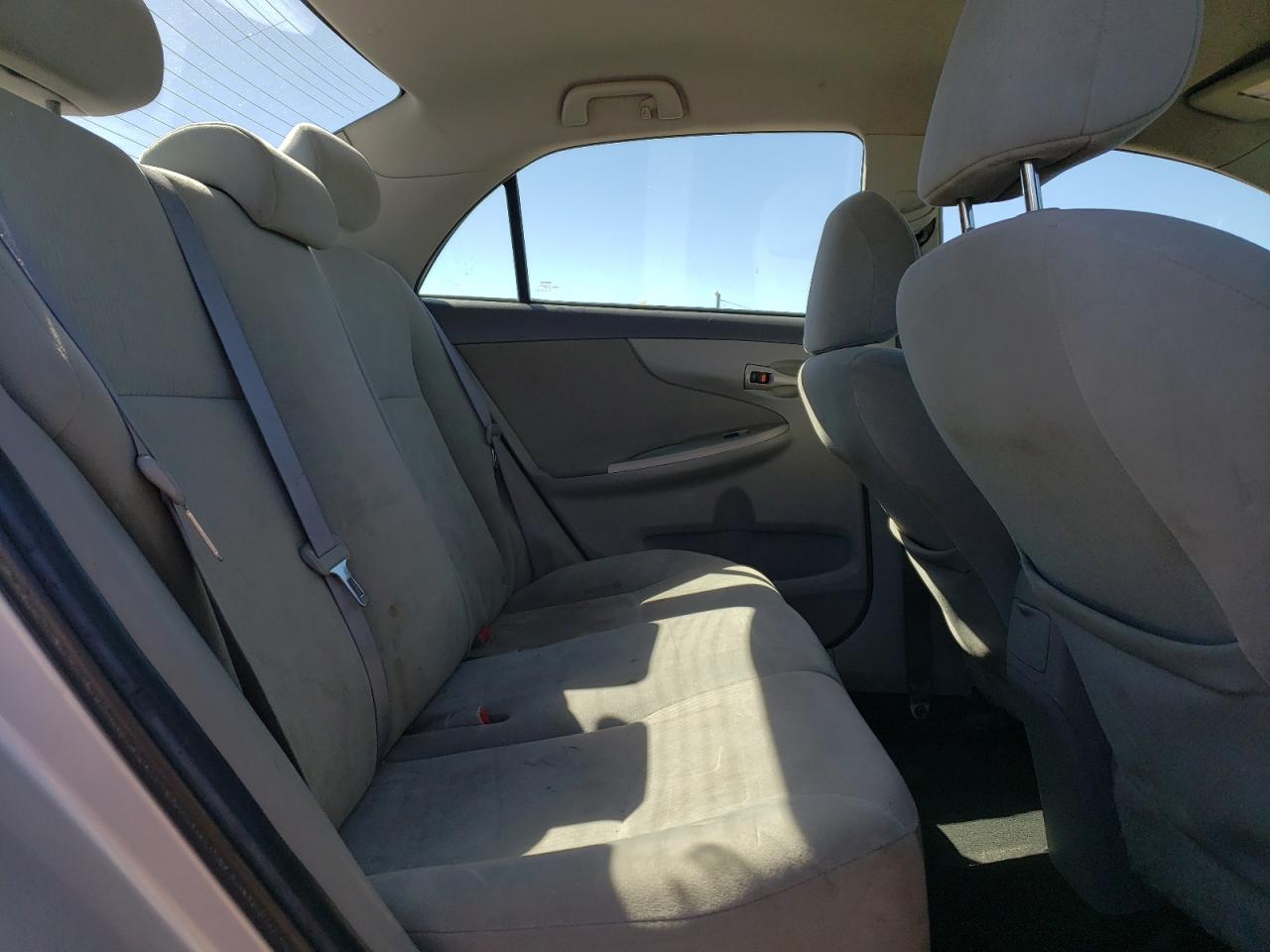 2010 Toyota Corolla - Image 10