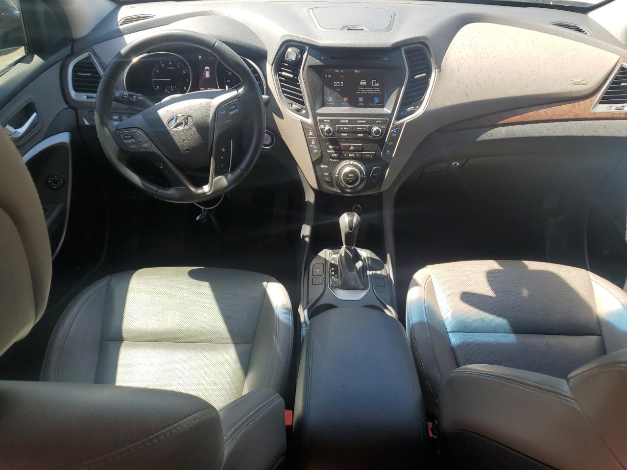 2017 Hyundai Santa Fe - Image 8