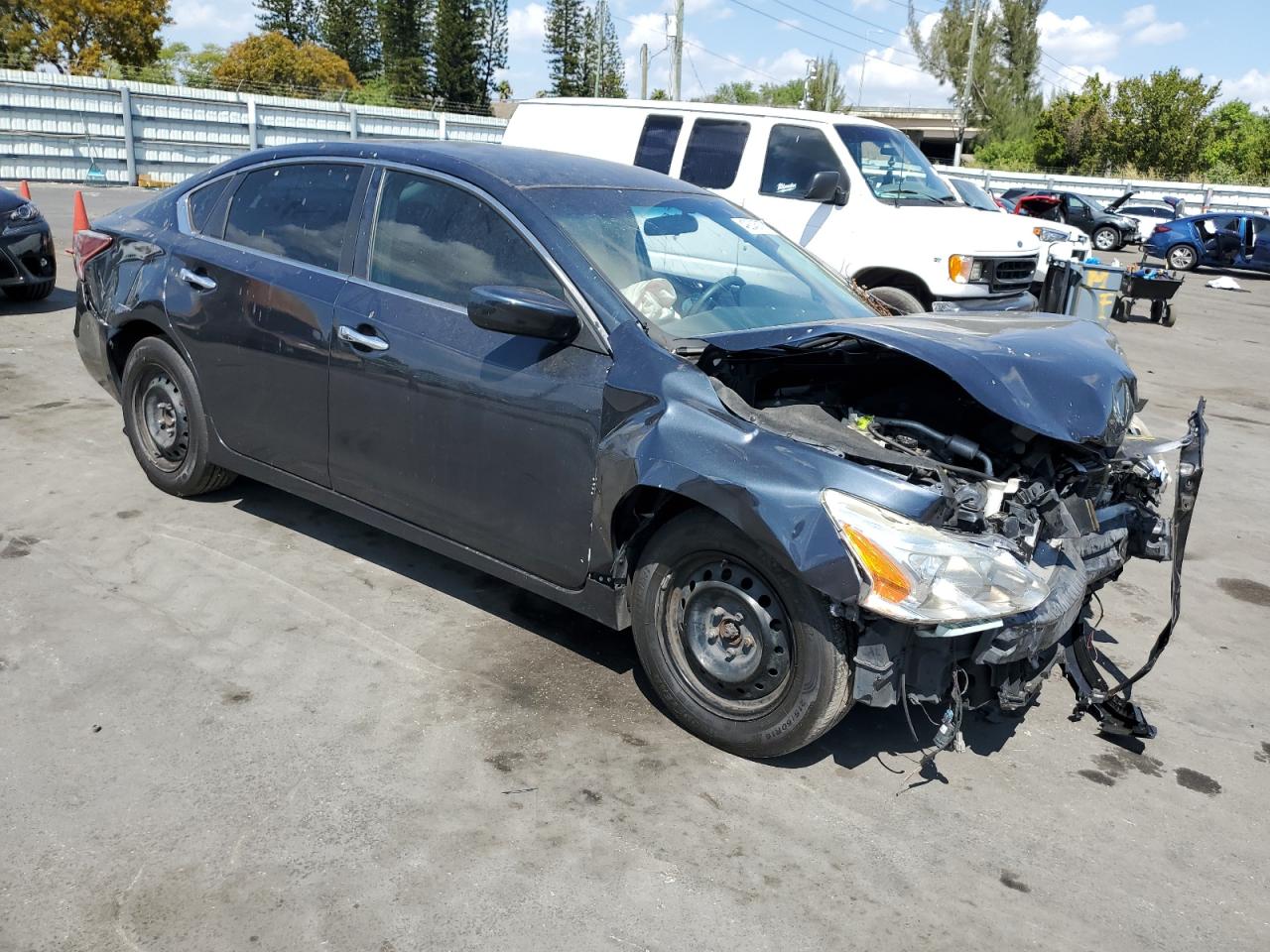 2013 Nissan Altima - Image 4