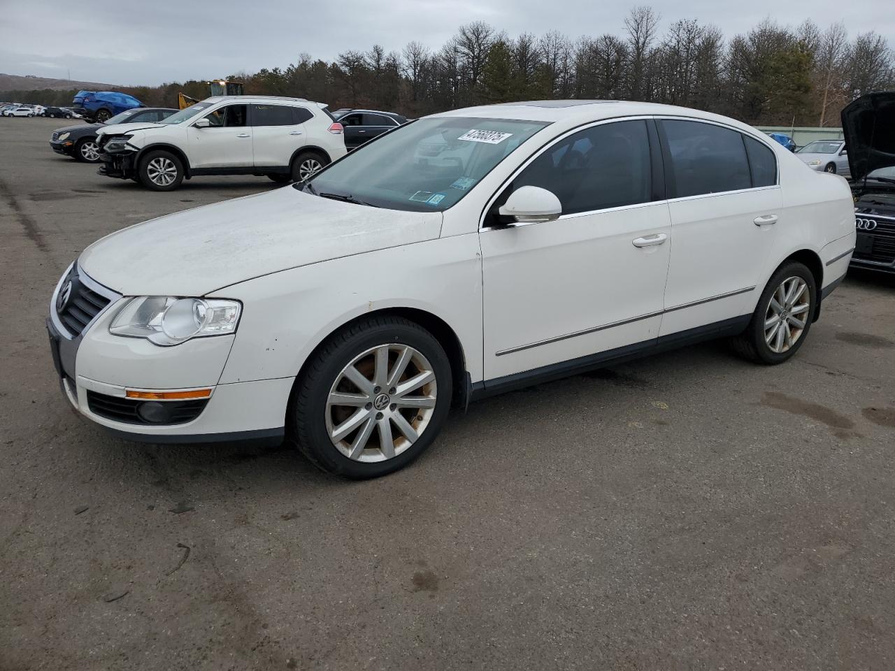 2010 Volkswagen Passat - Image 1