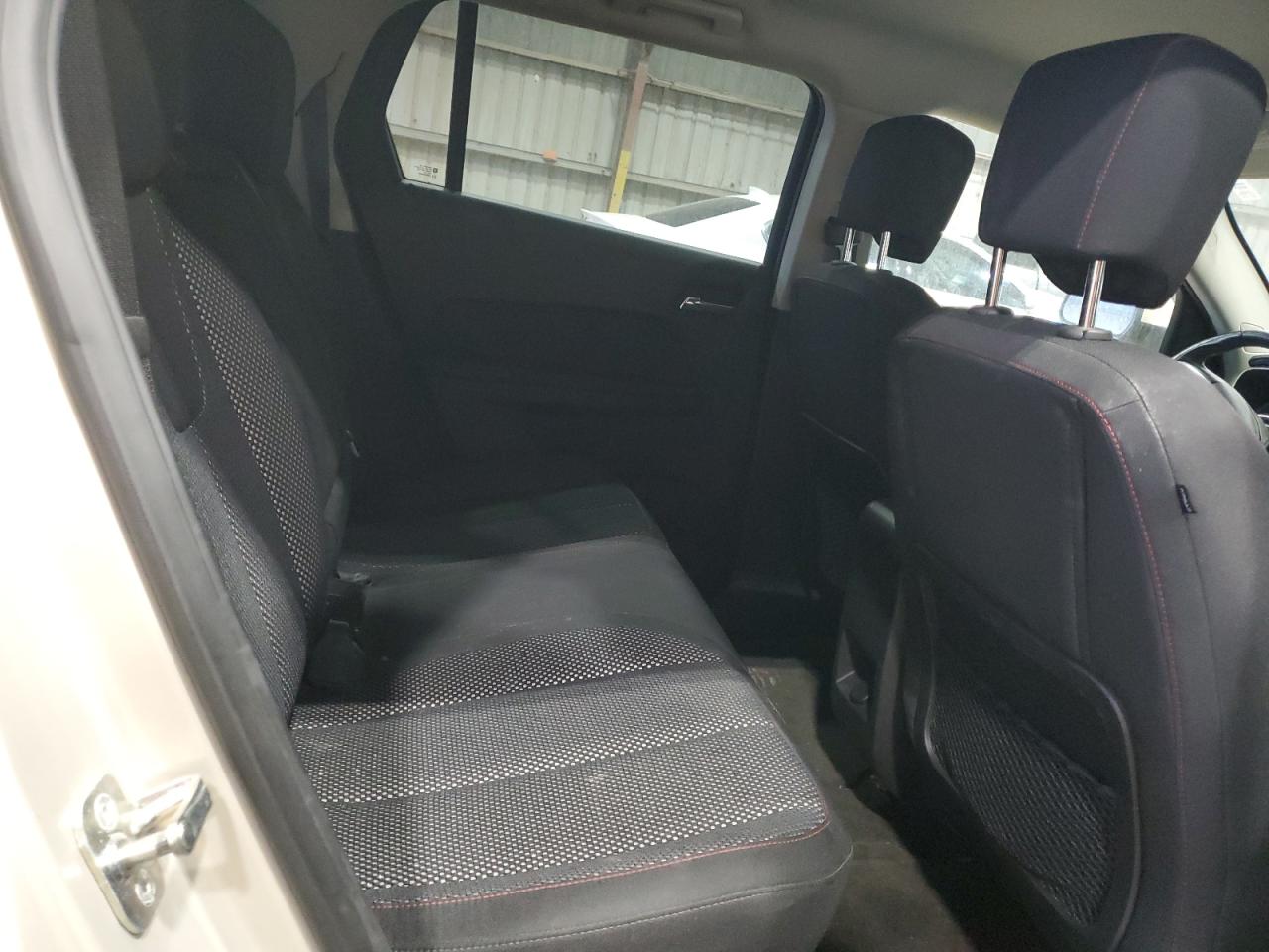 2011 GMC Terrain - Image 11