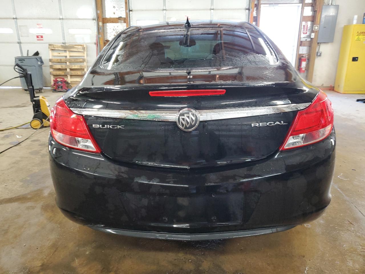 2012 Buick Regal - Image 6