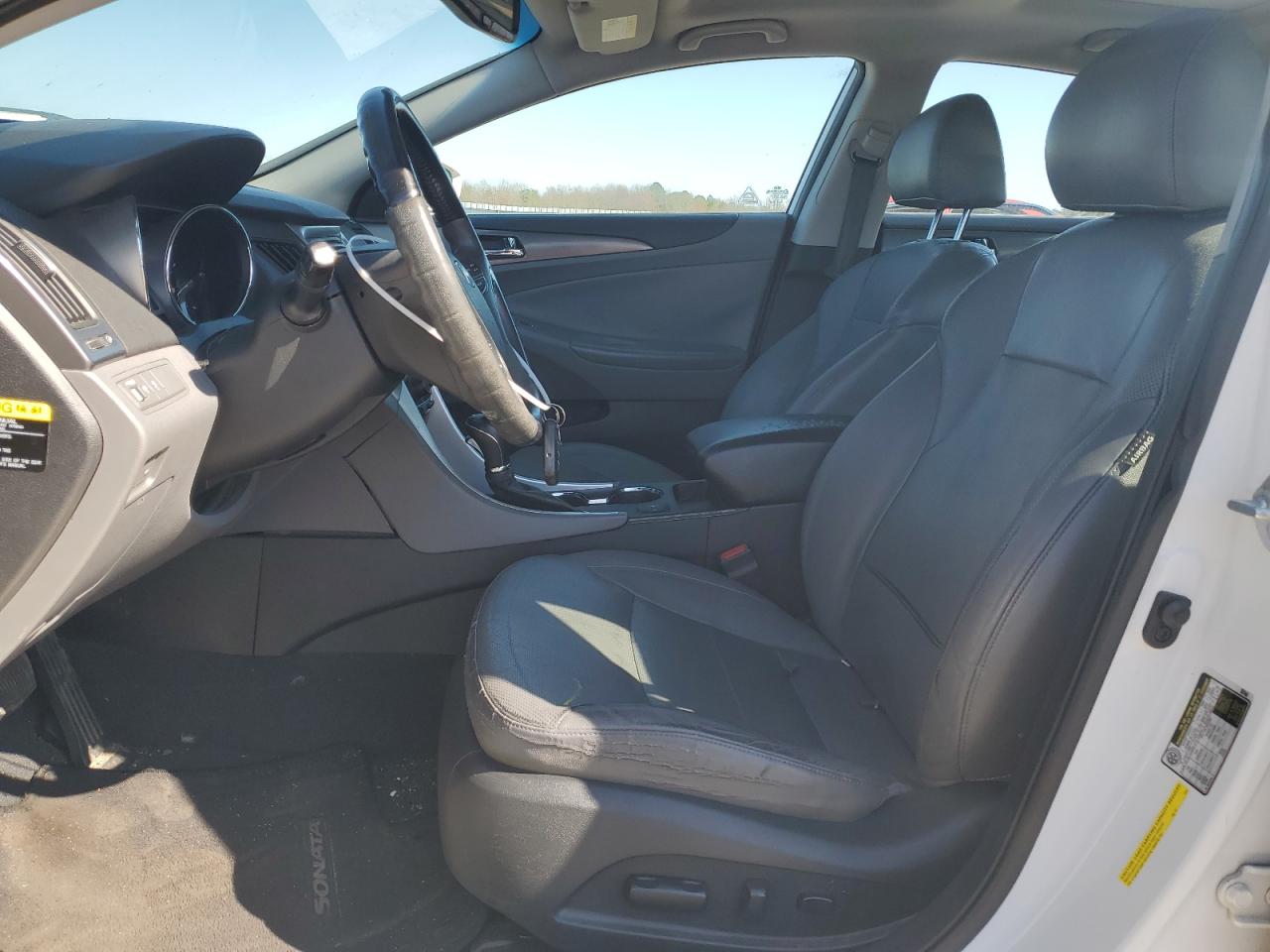 2012 Hyundai Sonata - Image 7