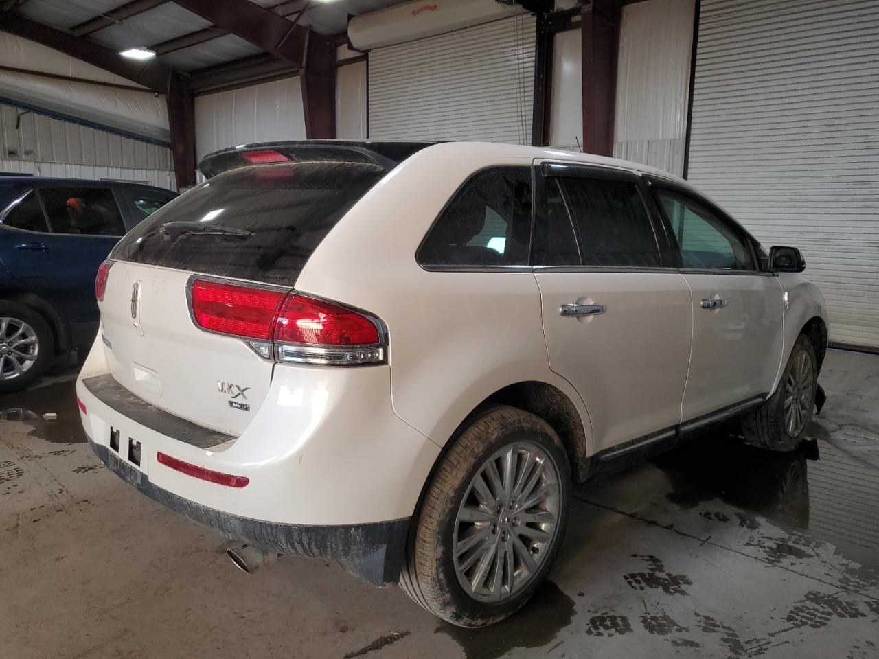 2013 Lincoln MKX - Image 3