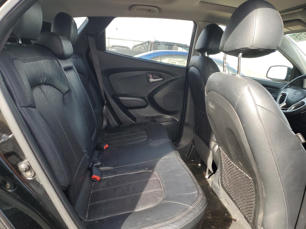 2011 Hyundai Tucson - Image 11