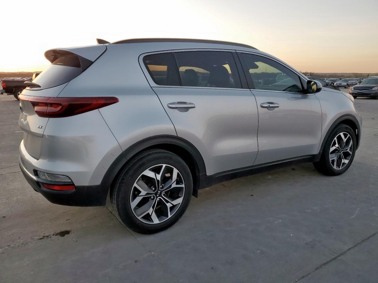 2022 Kia Sportage - Image 3