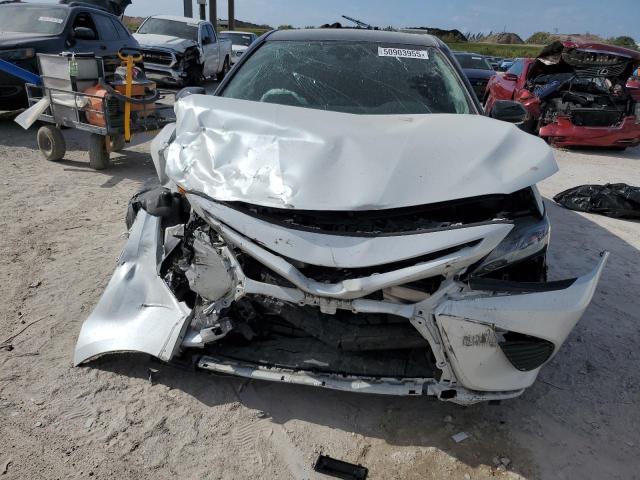  TOYOTA CAMRY 2022 Белый