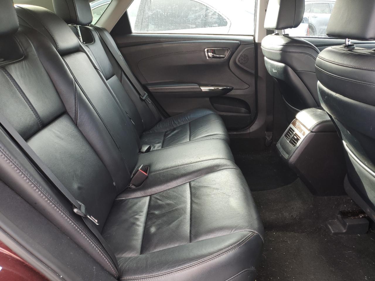 2015 Toyota Avalon - Image 10