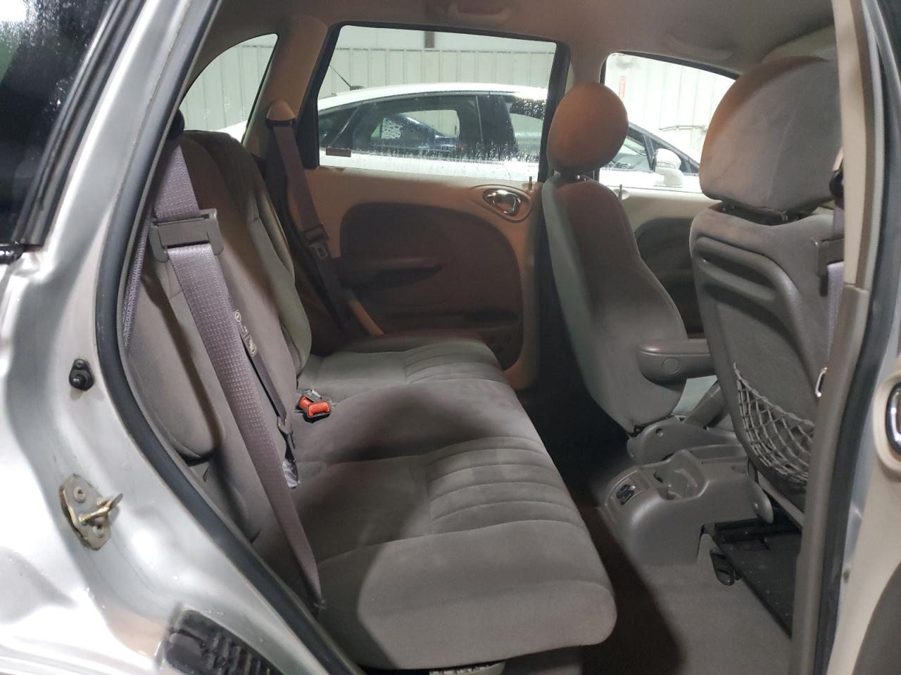 2001 Chrysler PT Cruiser - Image 10