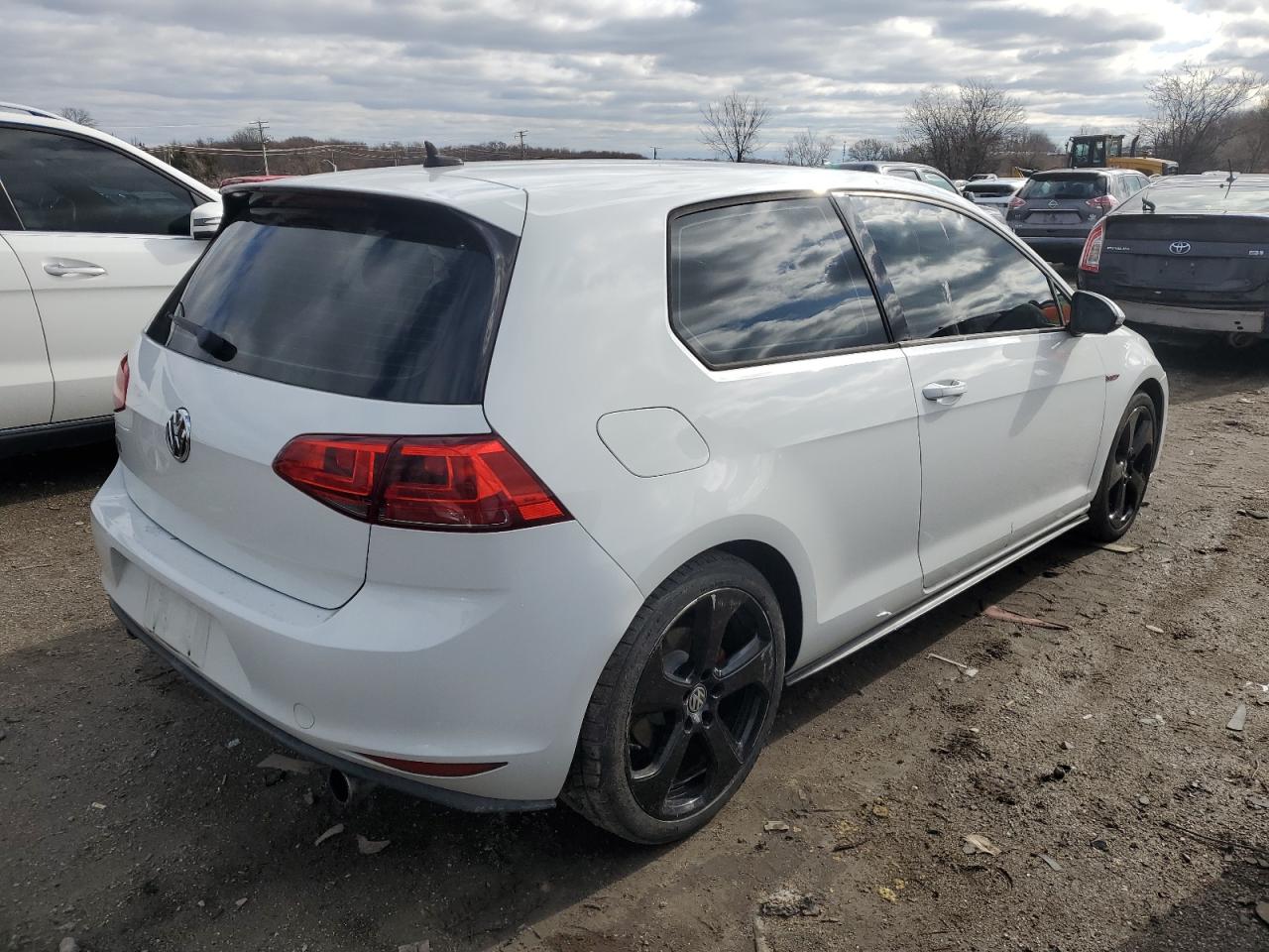 2015 Volkswagen GTI - Image 3