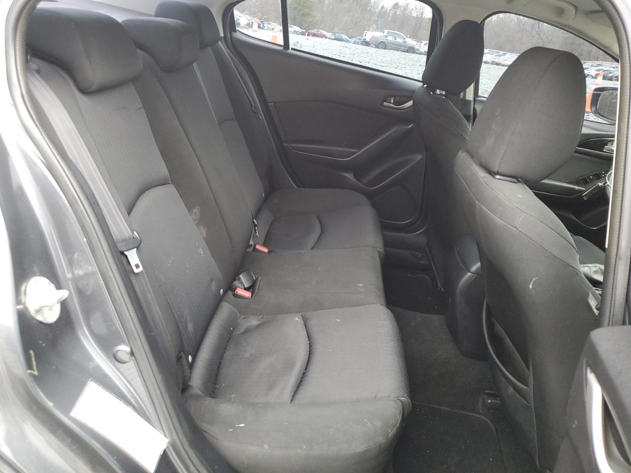 2015 Mazda 3 - Image 11
