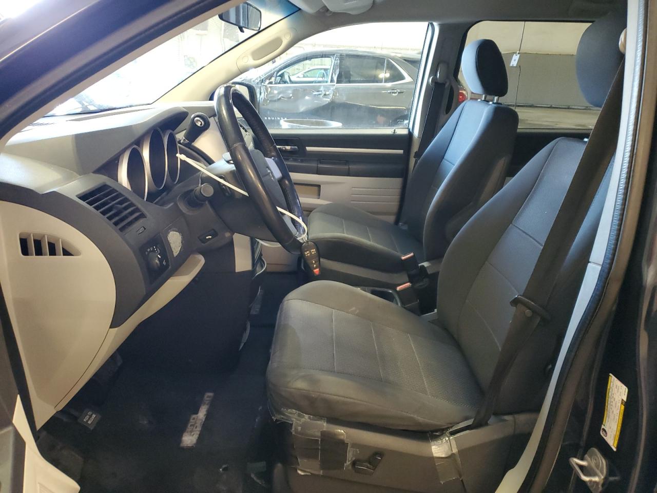 2008 Dodge Caravan - Image 7