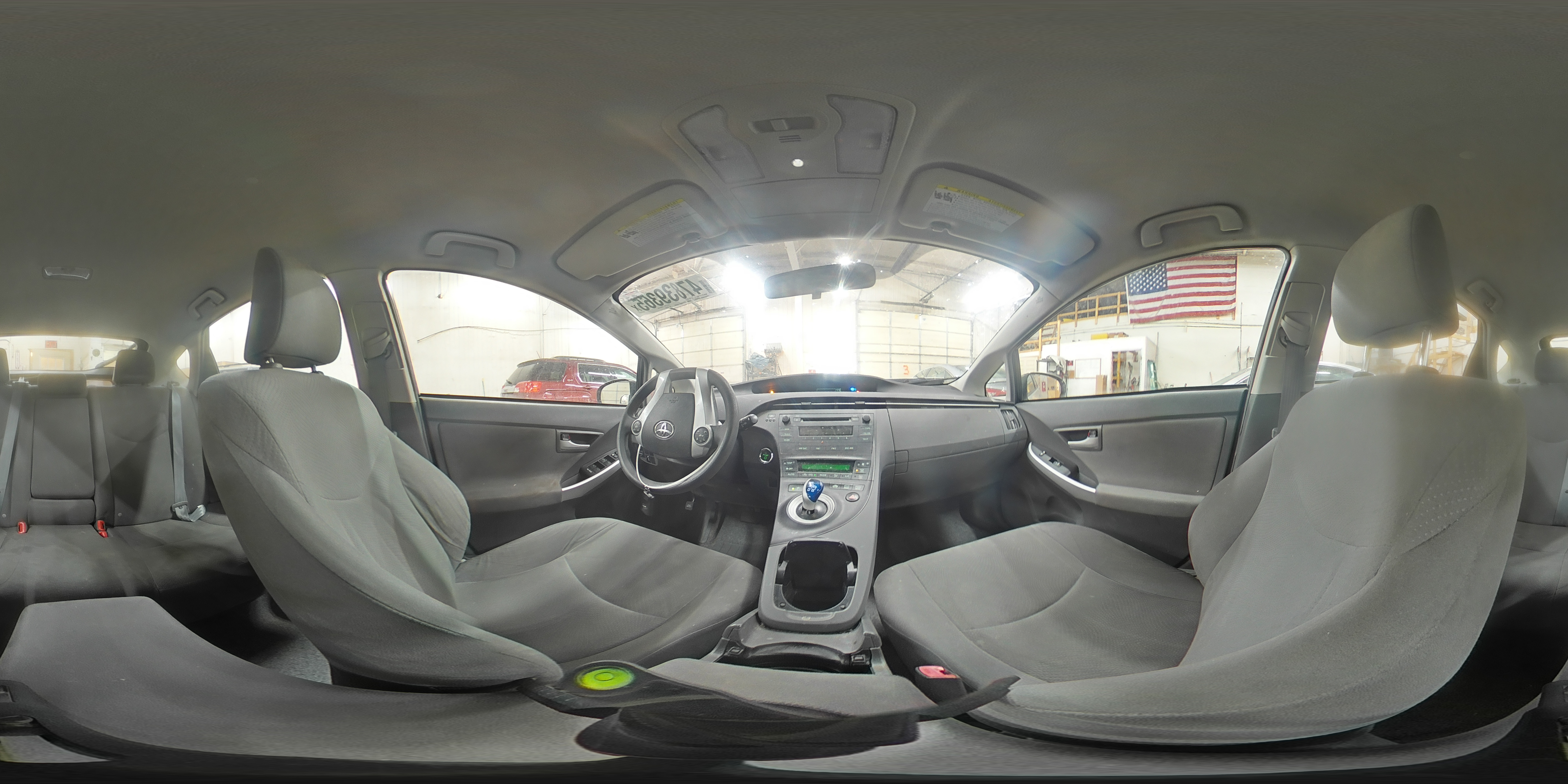 2010 Toyota Prius - Image 13